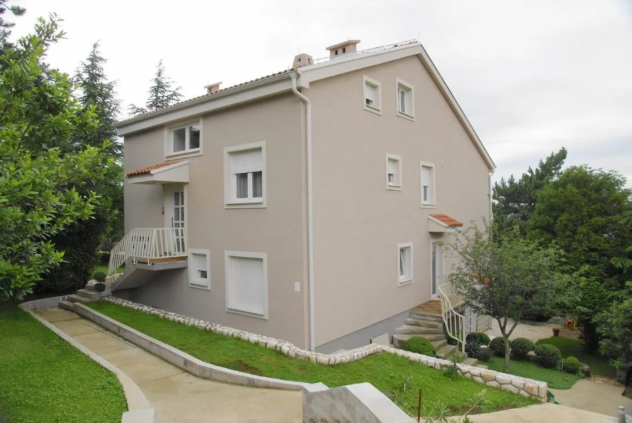 Apartments Tomislav Selce
