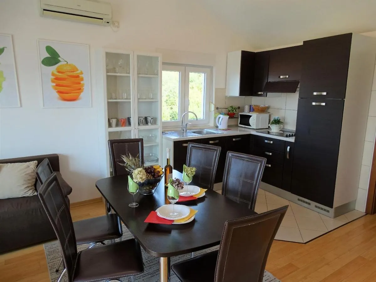 Apartments Tomislav Selce Croatia