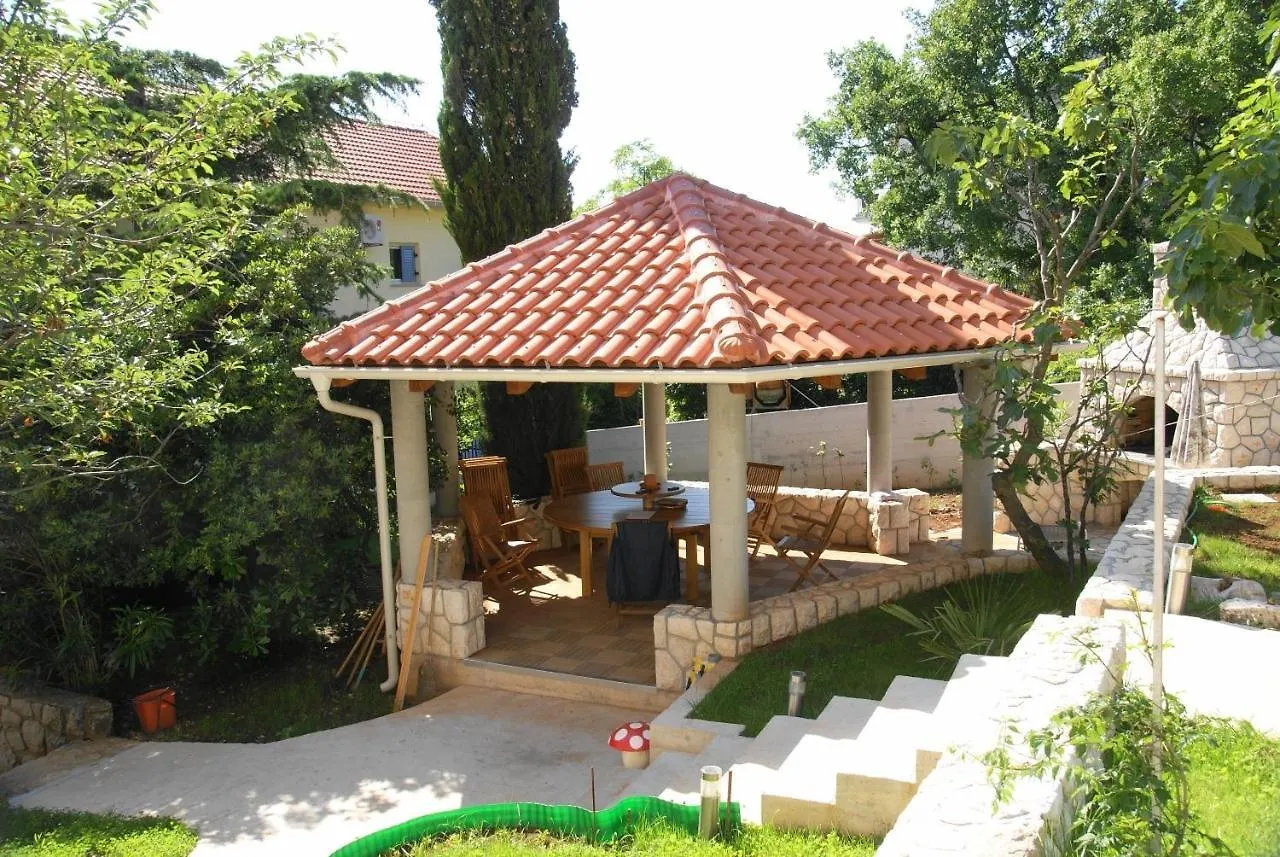 Apartments Tomislav Selce 0*,  Croazia